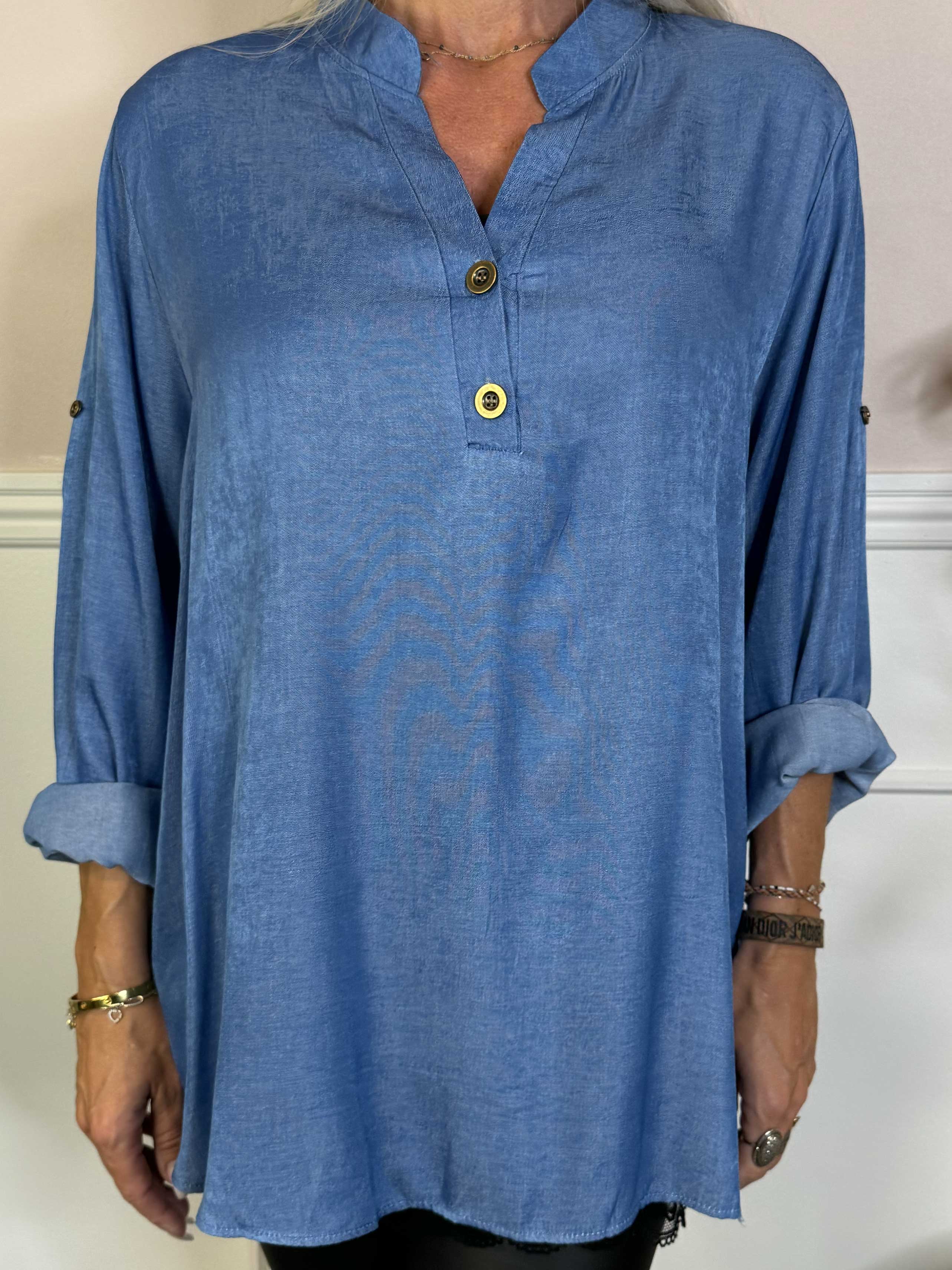 Ebba Denim - Söt denimskjorta med guldknappar